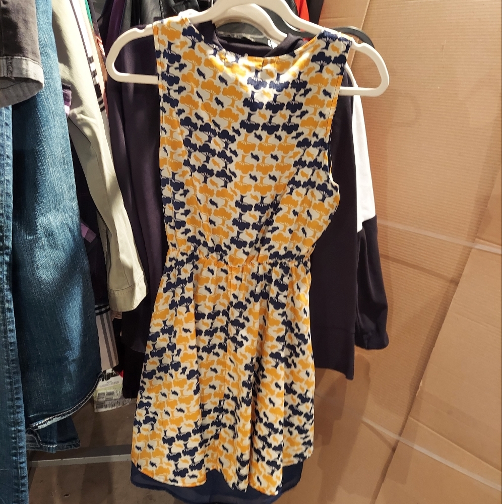 Dress - Picture 2 of 4